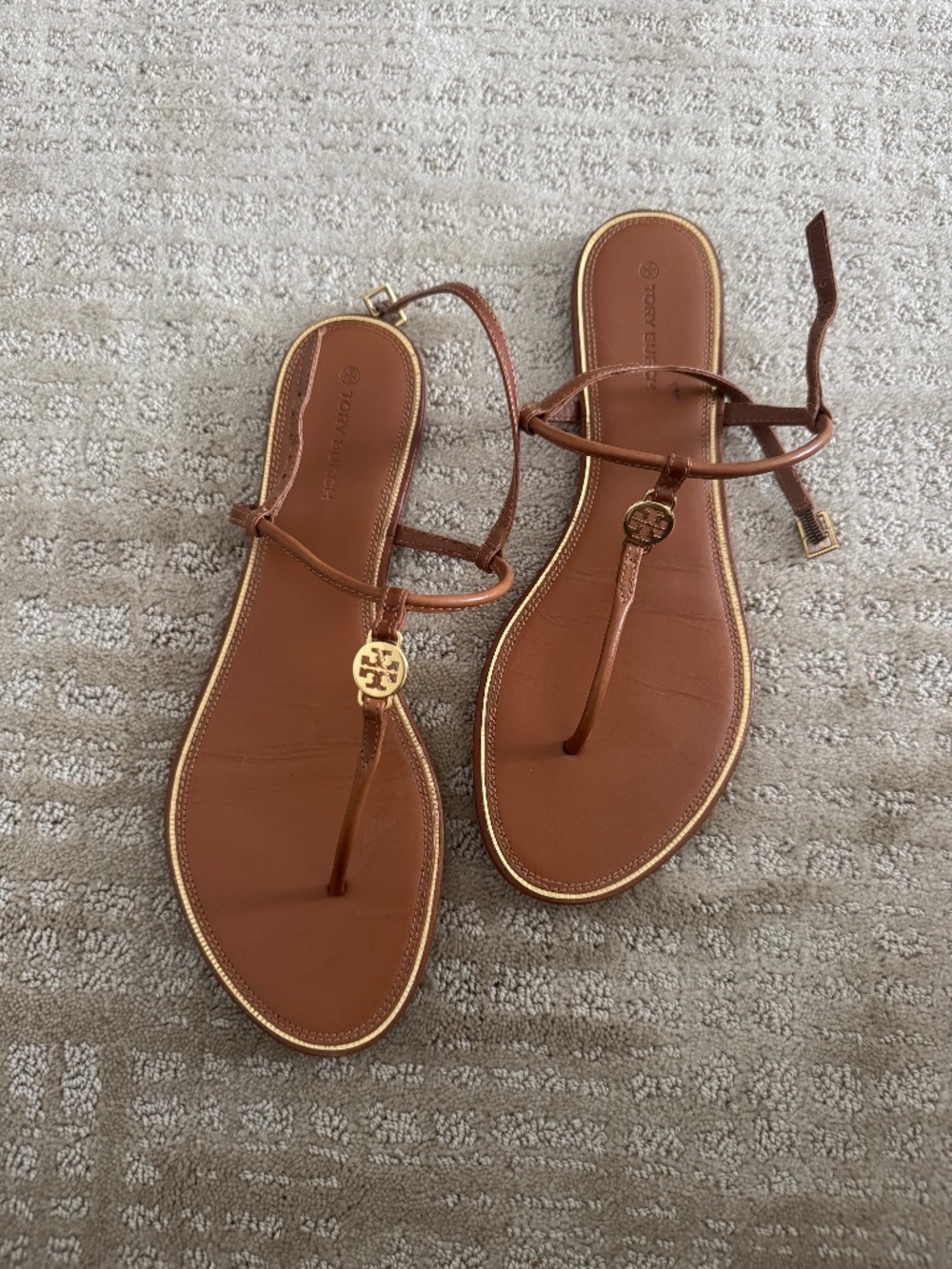 Tory Burch flat beige sandals